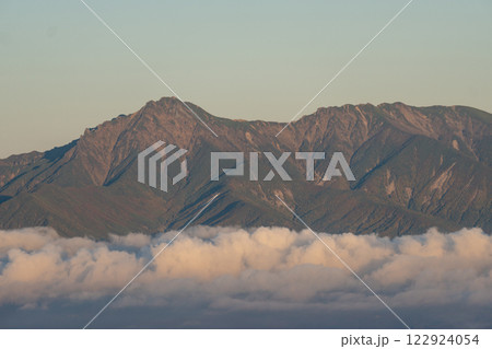 金峰山、鷹見岩と周辺の景色 122924054