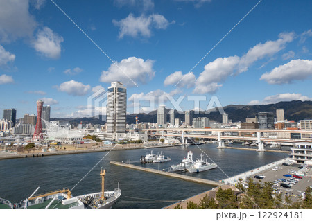 対岸から見た神戸ハーバーランド 122924181