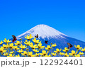 お花畑　蝶々　富士山　 122924401