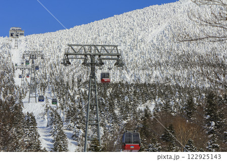 山形蔵王温泉 蔵王の樹氷とロープウェイ 122925143