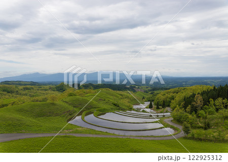 扇棚田(熊本県産山村) 扇棚田(熊本県産山村) 122925312