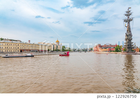 Moscow river and Peter the Great Statue. Sculpture by Zurab Tsereteli. One of the tallest monuments in Russia. Moscow river and Peter the Great Statue. Sculpture by Zurab Tsereteli. One of the tallest monuments in Russia. 122926750