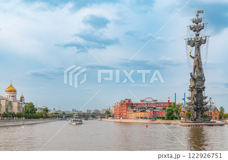 Moscow river and Peter the Great Statue. Sculpture by Zurab Tsereteli. One of the tallest monuments in Russia. 122926751