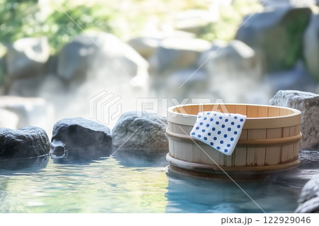 温泉、露天風呂のイメージ素材 温泉、露天風呂のイメージ素材 122929046