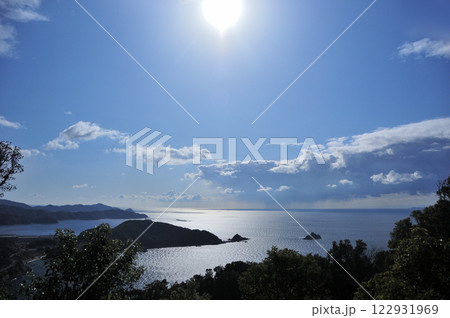 番所山展望広場から紀伊水道の海を望む 【和歌山県日高郡由良町】 番所山展望広場から紀伊水道の海を望む 【和歌山県日高郡由良町】 122931969