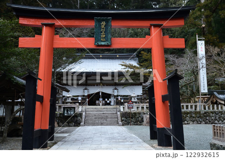 丹生川上神社中社(鳥居・拝殿) 【奈良県吉野郡東吉野村】 丹生川上神社中社(鳥居・拝殿) 【奈良県吉野郡東吉野村】 122932615