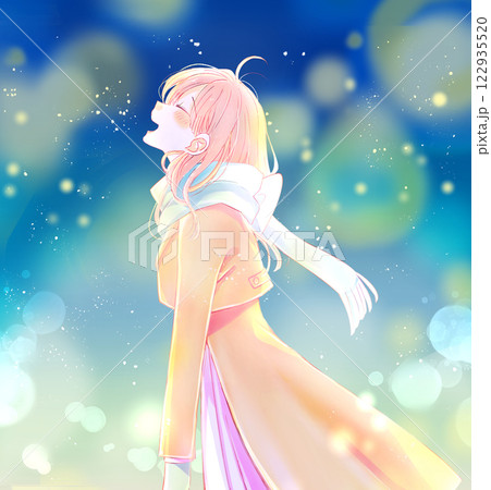 幸せそうな冬の女性　逆光　夜　光 122935520