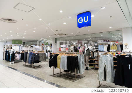 GUで服を買う　イトーヨーカドー武蔵境店　西館2F　東京都武蔵野市境南町 122938759