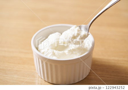 水切りヨーグルト 122943252
