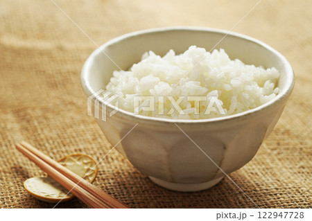 炊き立ての白ごはん 炊き立ての白ごはん 122947728