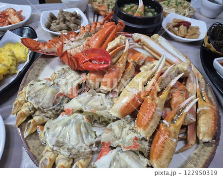 Korean seafood dishes. Korean king Crab and lobster 122950319
