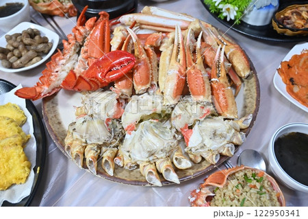 Korean seafood dishes. Korean king Crab and lobster 122950341