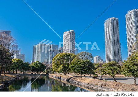 東京 浜離宮恩賜庭園の風景 東京 浜離宮恩賜庭園の風景 122956143