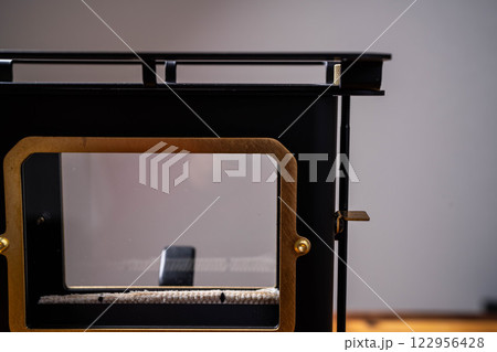 【キャンプ素材】アイロンストーブ 【キャンプ素材】アイロンストーブ 122956428