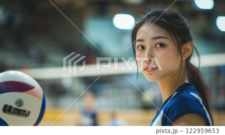 バレーボールの女性アスリート 122959653
