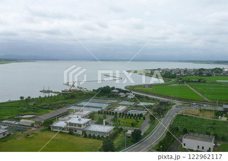 霞ヶ浦ふれあいランド（旧　水の科学館）からの景色／茨城県かすみがうら市 122962117