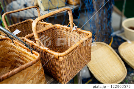 大分の竹工芸 店先に並ぶ竹細工 大分の竹工芸 店先に並ぶ竹細工 122963573