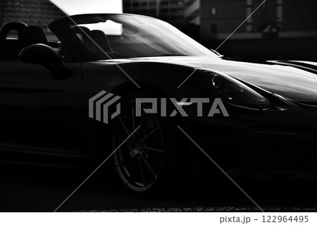 ツヤツヤの黒いオープンカー ツヤツヤの黒いオープンカー 122964495