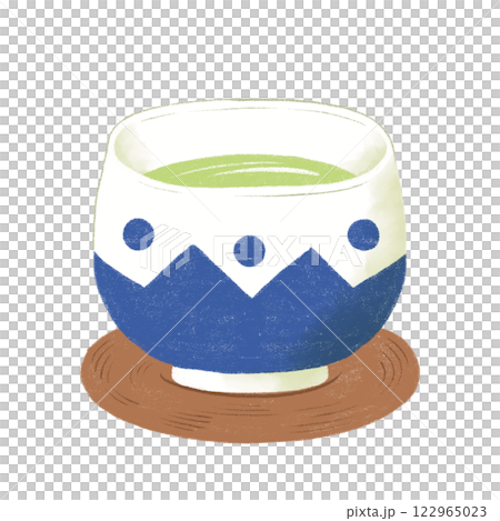 緑茶の入った湯呑み 122965023