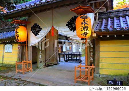 秋の永源寺(総門・東近江市) 秋の永源寺(総門・東近江市) 122966096