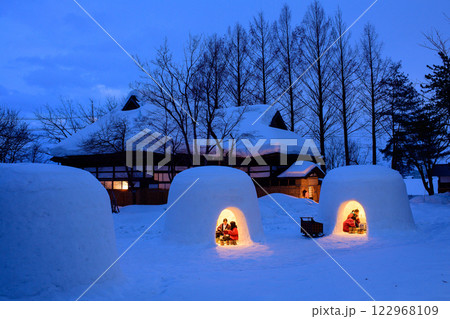 かまくら祭り 横手市 秋田県 かまくら祭り 横手市 秋田県 122968109
