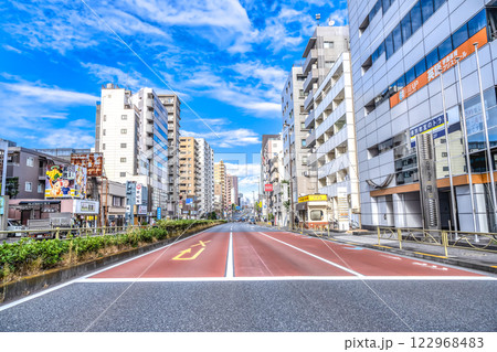 東京都品川区の都市風景　戸越銀座駅　第二京浜国道 122968483