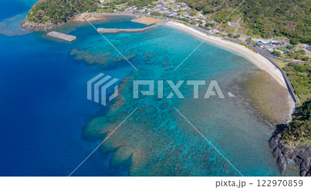 奄美大島瀬戸内町西古見集落 122970859