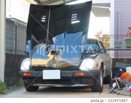 美しく維持された日本のクラシックスポーツカー 122971867