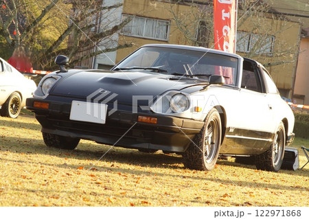 美しく維持された日本のクラシックスポーツカー 122971868