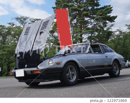 美しく維持された日本のクラシックスポーツカー 122971869