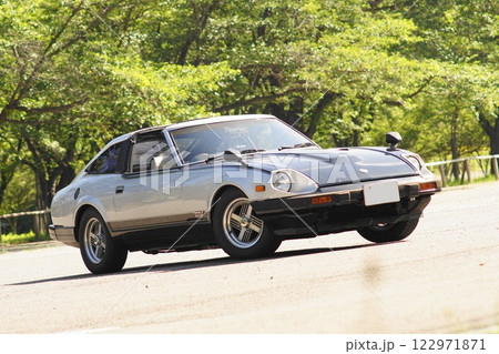美しく維持された日本のクラシックスポーツカー 122971871