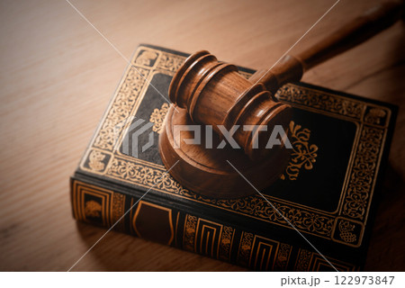 Judge gavel and book, law concept Judge gavel and book, law concept 122973847