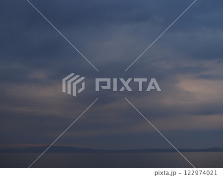 朧げな空 122974021