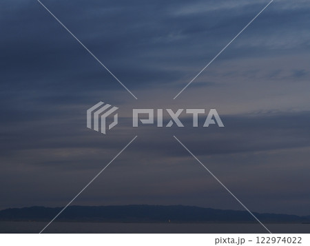 朧げな空 122974022