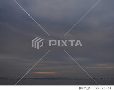 朧げな空 122974023