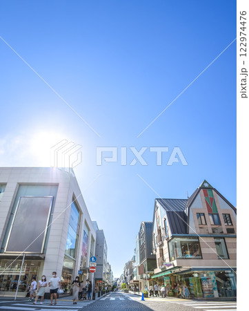 横浜の都市風景 横浜元町ショッピングストリート 横浜の都市風景 横浜元町ショッピングストリート 122974476