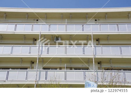 不動産イメージ 日当たりのいい団地のベランダ 不動産イメージ 日当たりのいい団地のベランダ 122974555