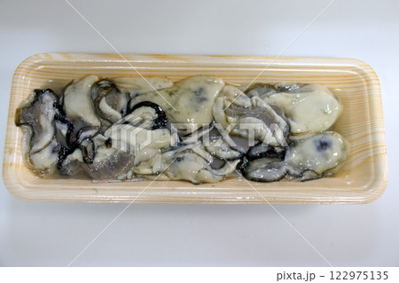 新鮮なカキ 新鮮なカキ 122975135