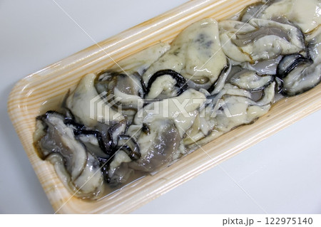 新鮮なカキ 122975140