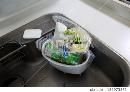 三角コーナーの生ごみ 122975873