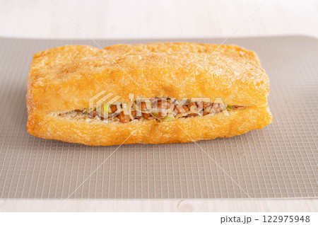 納豆を入れたあぶらげ 122975948
