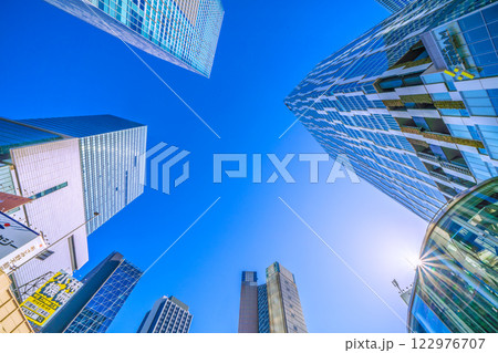 日本の東京都市景観 新風景。渋谷の摩天楼・ヒカリエやストリームなどと並び、アクシュも 122976707