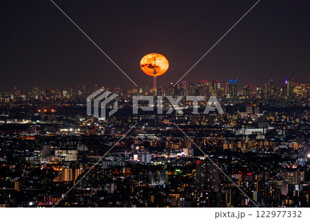 《東京都》月の出・東京全景都市夜景 122977332