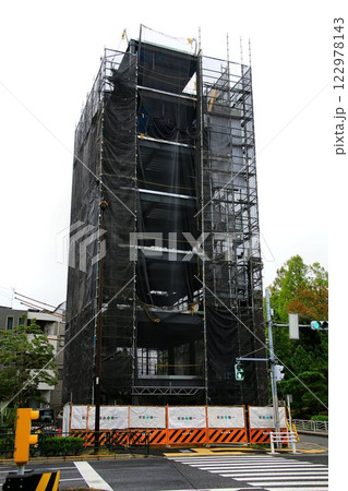 建築工事中の… 重量鉄骨造のビル 建築工事中の… 重量鉄骨造のビル 122978143