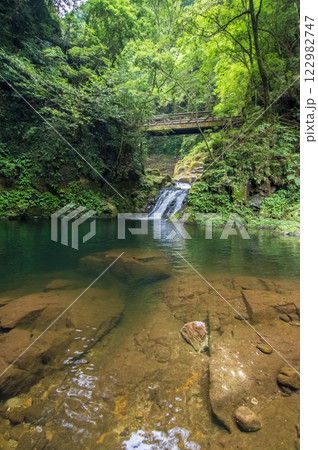 新緑の「赤目四十八滝」【霊蛇滝】 122982747