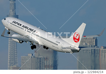 JAL B737-800羽田離陸上昇 122984214