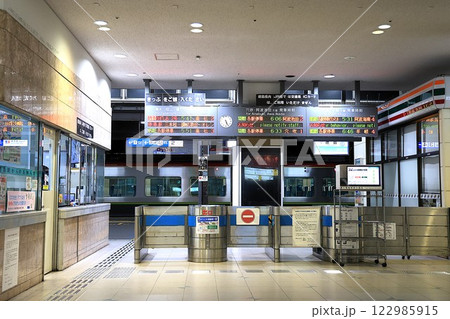 【JR四国】徳島駅の改札口(高徳線・牟岐線) 【JR四国】徳島駅の改札口(高徳線・牟岐線) 122985915