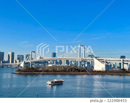 東京お台場海浜公園　レインボーブリッジ 122986433