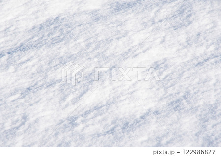 美しい雪面模様【積雪風景イメージ】 122986827