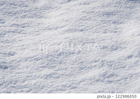 美しい雪面模様【積雪風景イメージ】 122986850